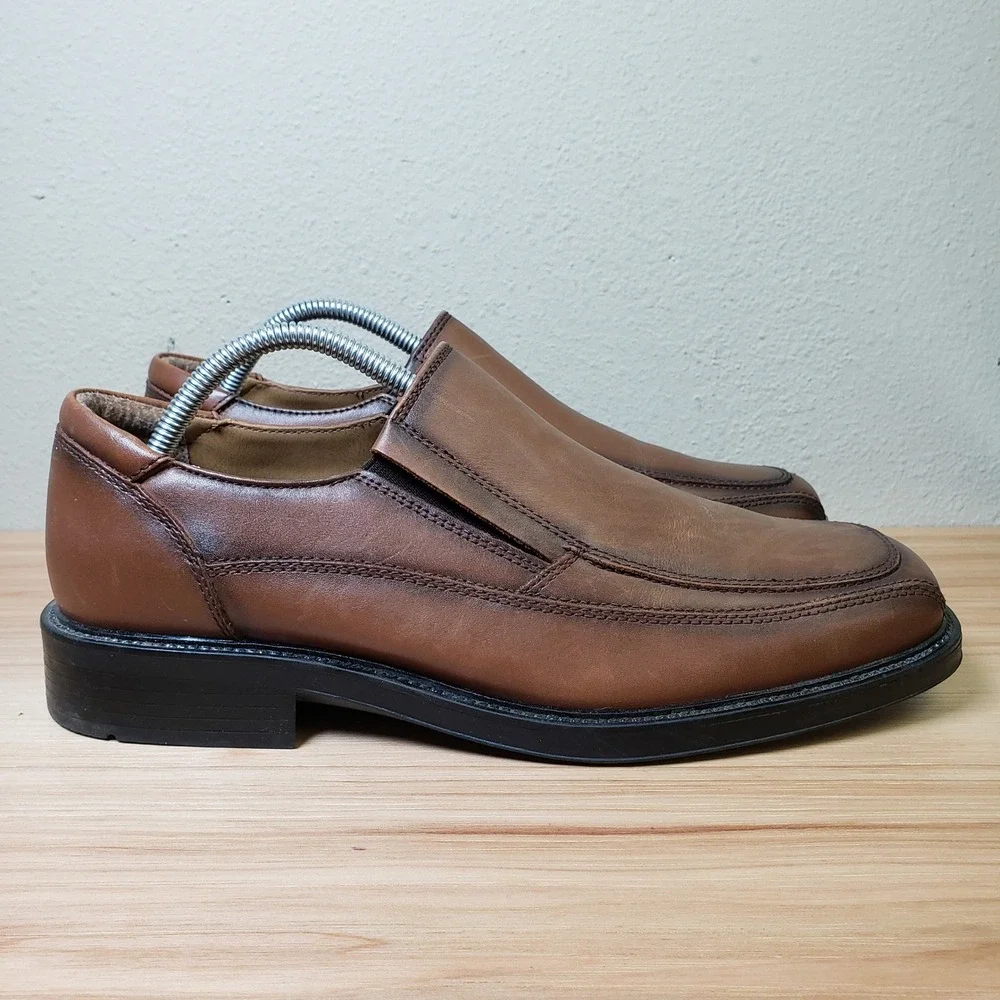 Dockers Slip On Comfort‎ Loafers Classic Brown Leather Comfort Shoes Size 9